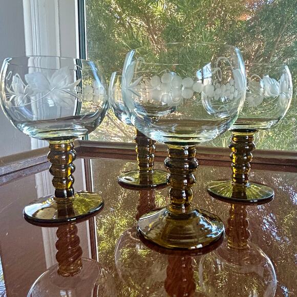 Vintage Roemer Rhine Wine Glasses, Engraved Grapevine, Olive Green Stem set of 4 - Picture 5 of 10